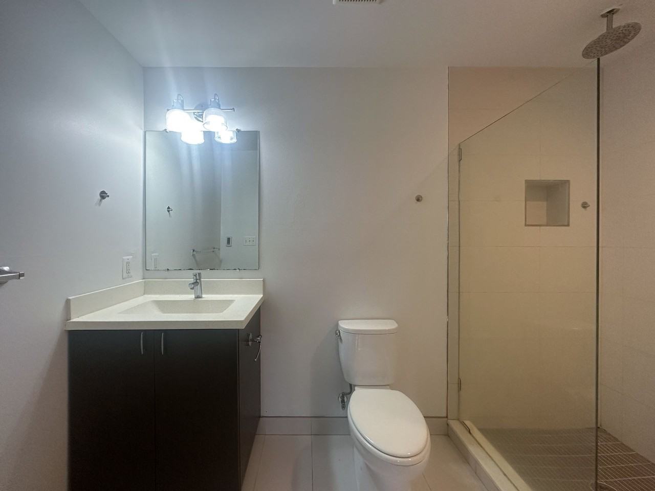 THE PORTLAND APARTMENTS - Photo 7 of 29