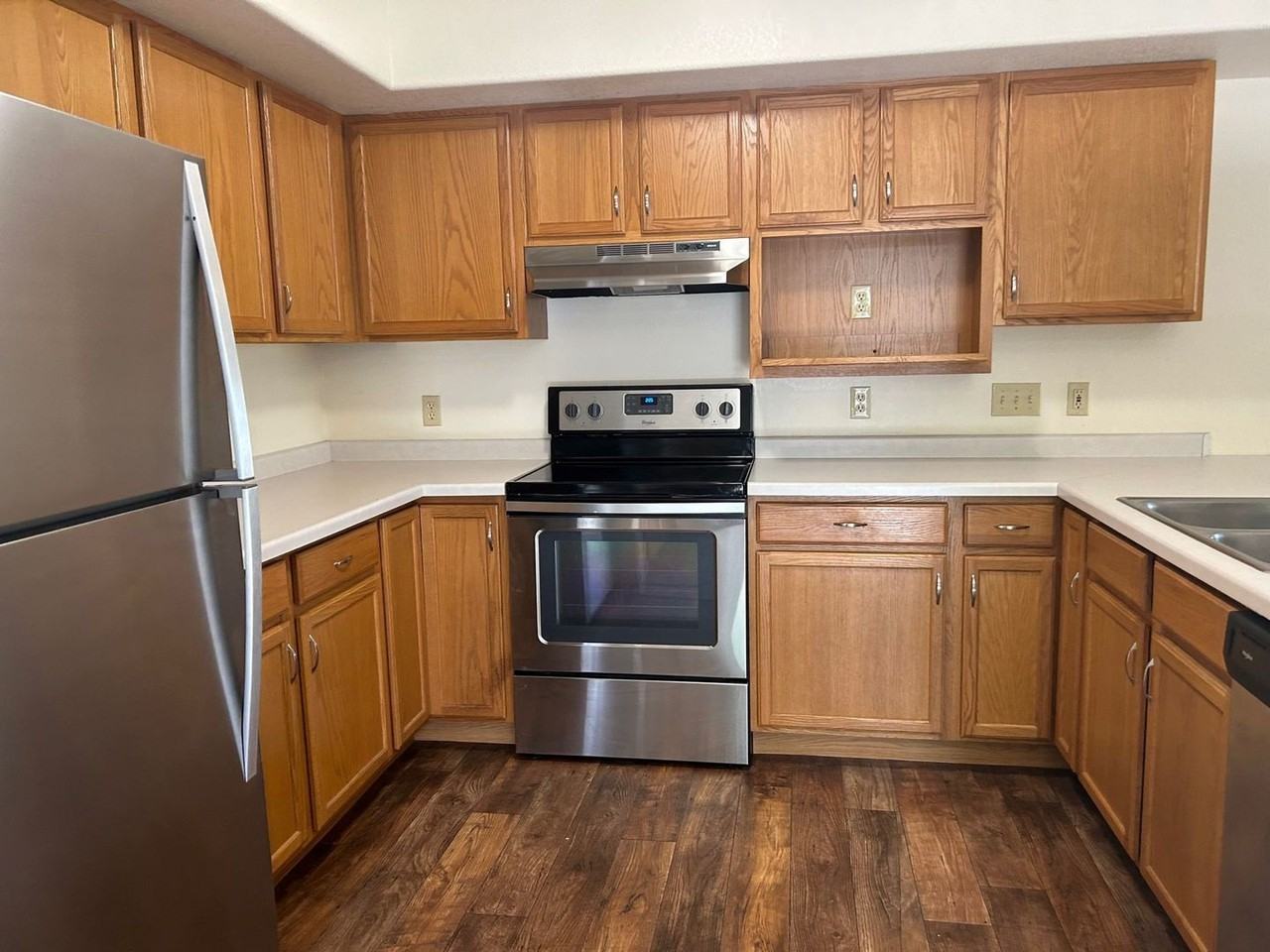 Madison Apartments - Photo 3 of 38