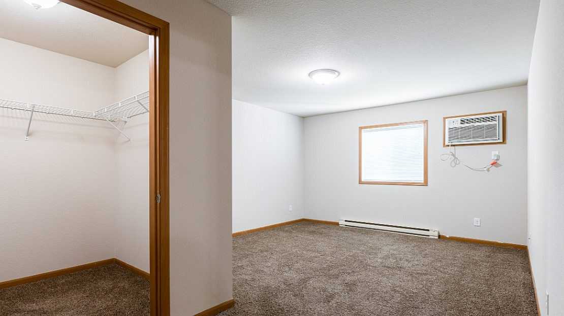 Fox Run - Photo 5 of 41