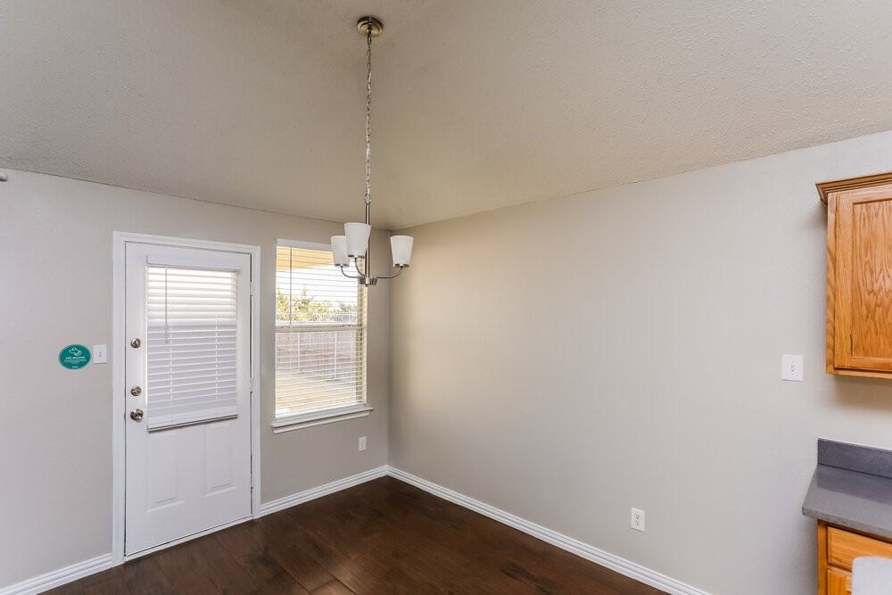 312 Singleton Dr - Photo 6 of 16