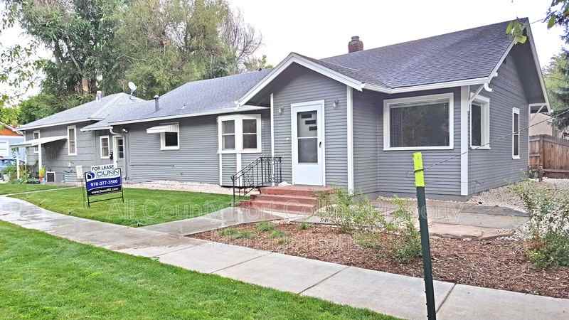 222 1/2 S Loomis Ave - Photo 2 of 9