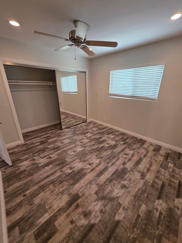 755 W 30th St #3 - Photo 2 of 15