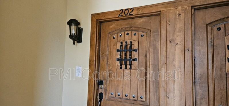 14334 Cruiser St #202 - Photo 3 of 43