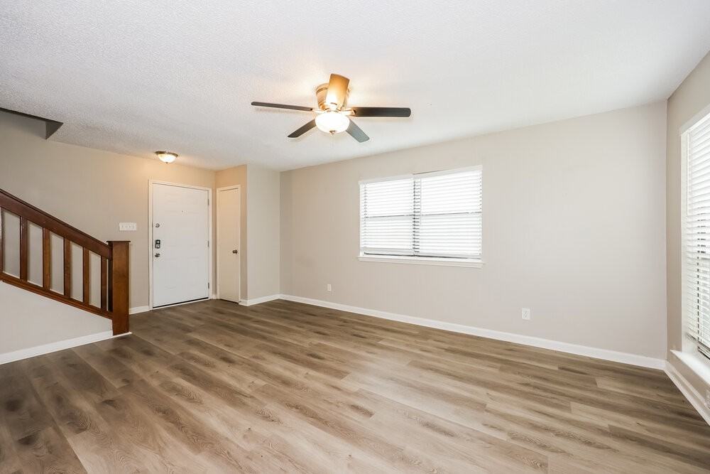 1804 Lincolnshire Way - Photo 6 of 17