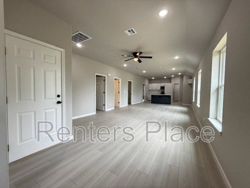 501 N 5th St - Photo 3 of 12