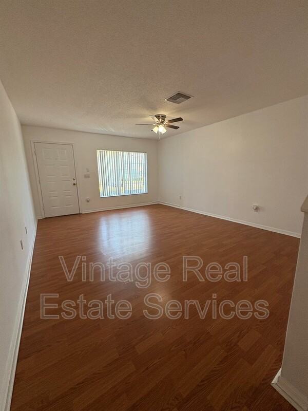 1324 Kelridge Pl - Photo 4 of 21