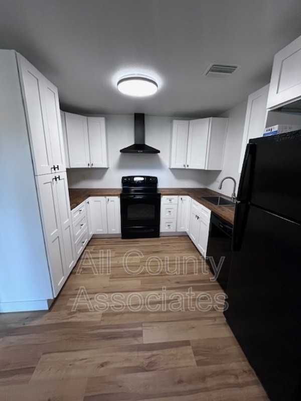 2273 Norman Dr #C - Photo 4 of 15
