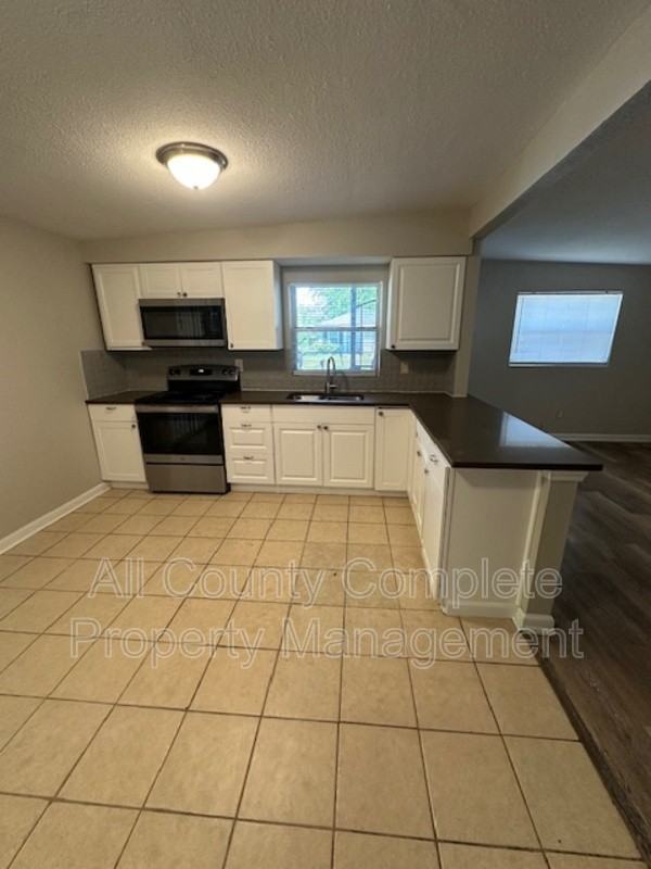 3262 Dignan Street - Photo 3 of 13