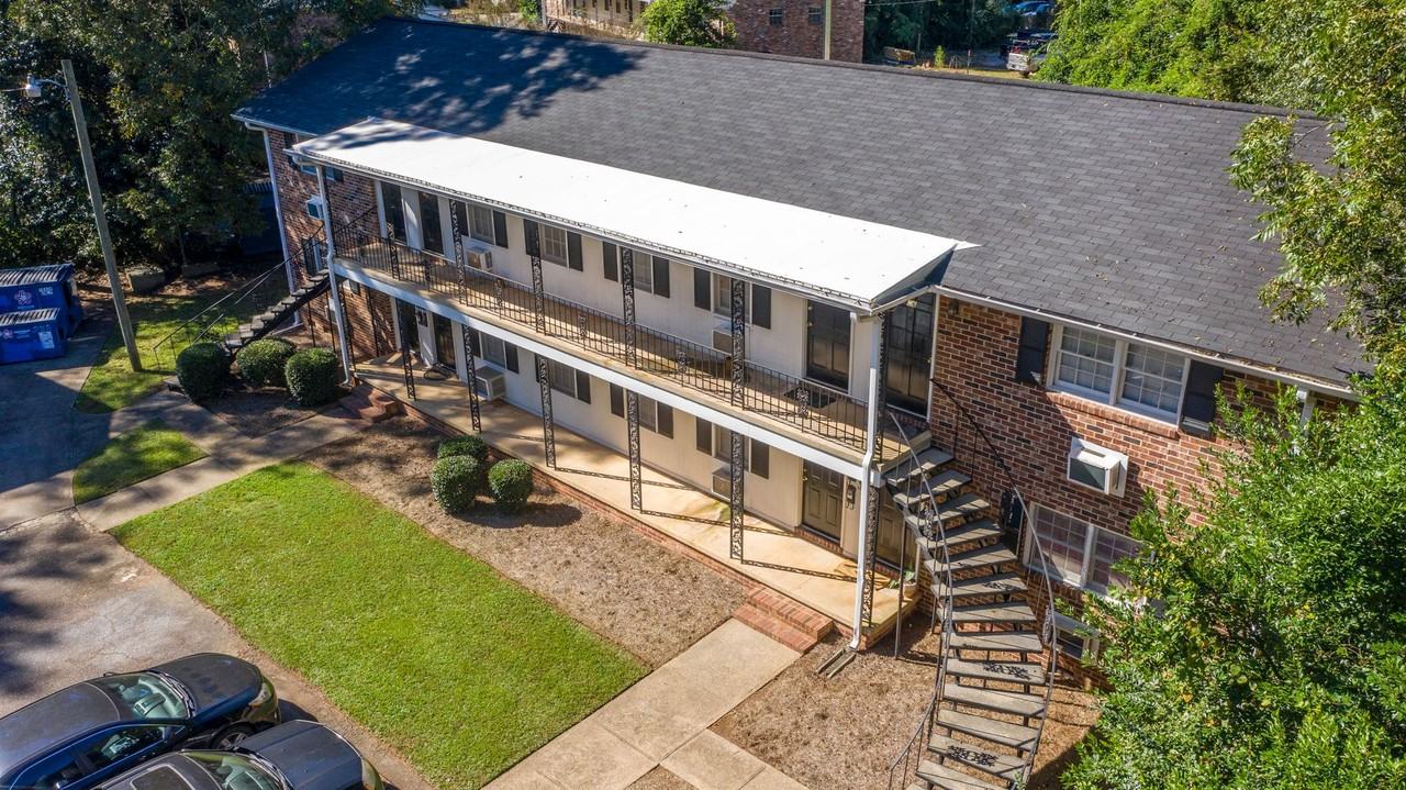 Lynn Rock Apartments - Photo 2 of 31