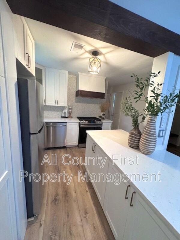 459 Holly Dr Se - Photo 2 of 17