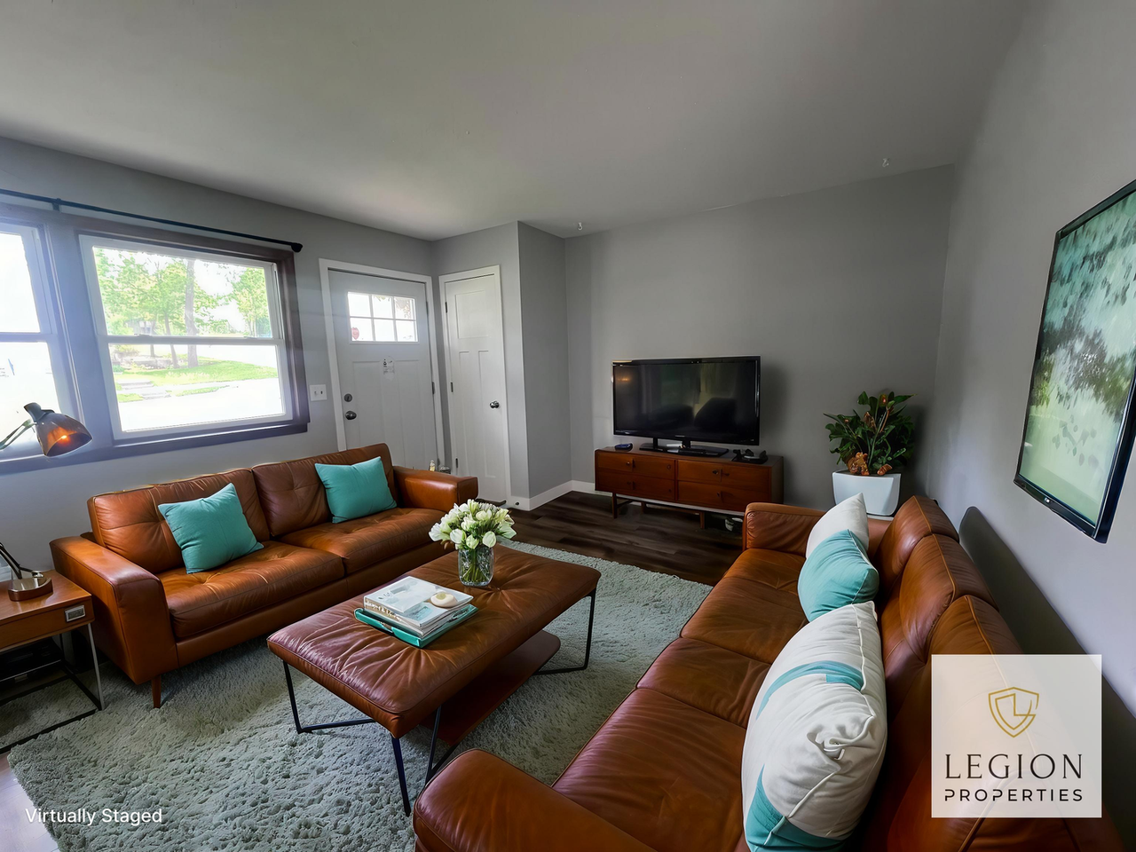 295 Page St E - Photo 3 of 18