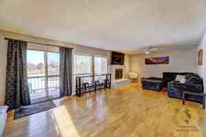 featured image of 1020 Lakeside Ct
