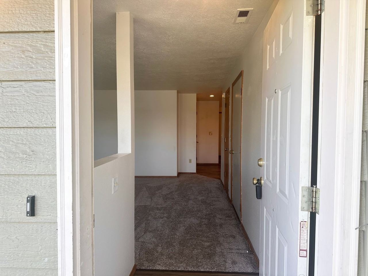 2538 Ne Norton Ct - Photo 2 of 30