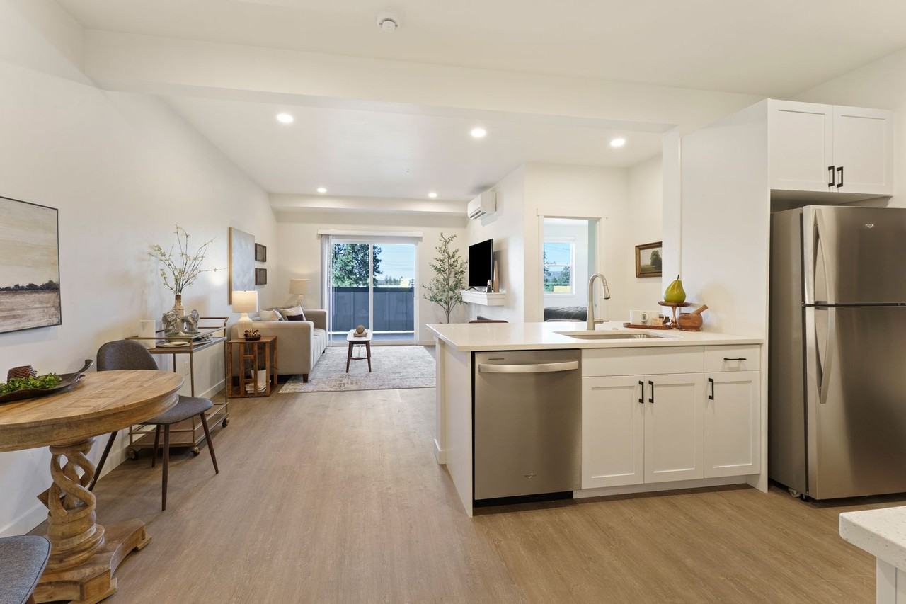 Bridgewater Apartment Homes - Photo 5 of 42