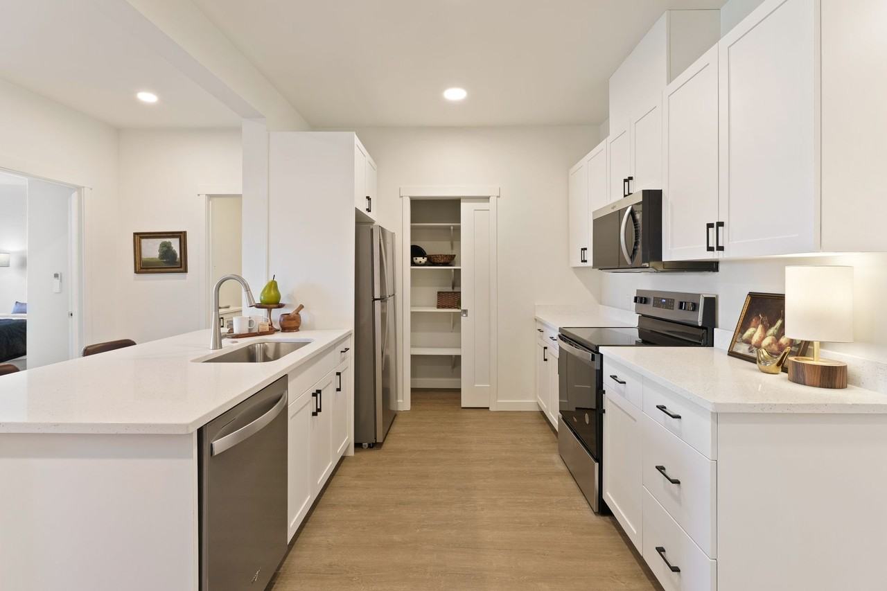 Bridgewater Apartment Homes - Photo 7 of 42