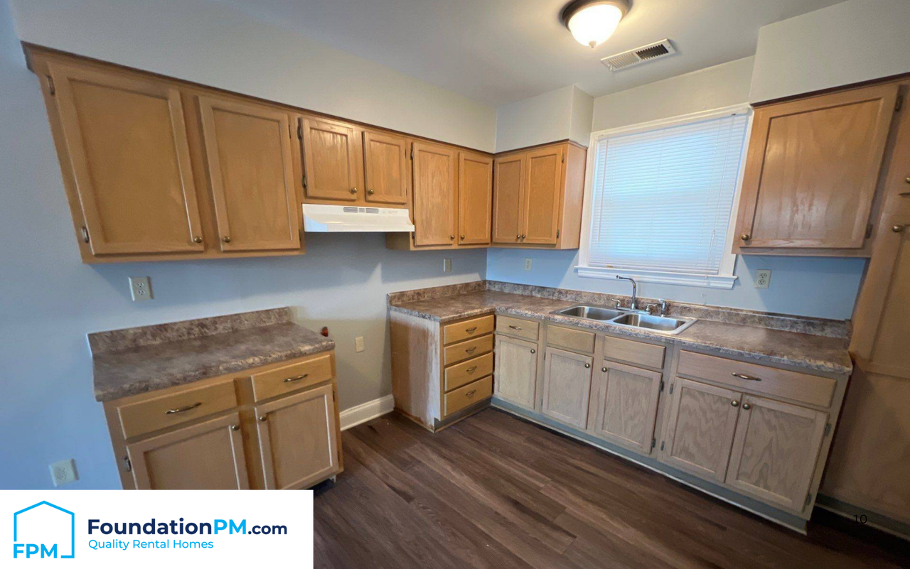 1271 Carrolton Road - Photo 3 of 9