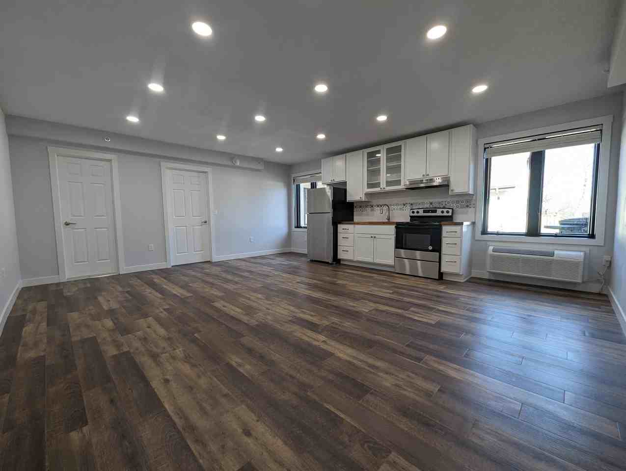 Mid North Flats at Jefferson - Photo 5 of 40