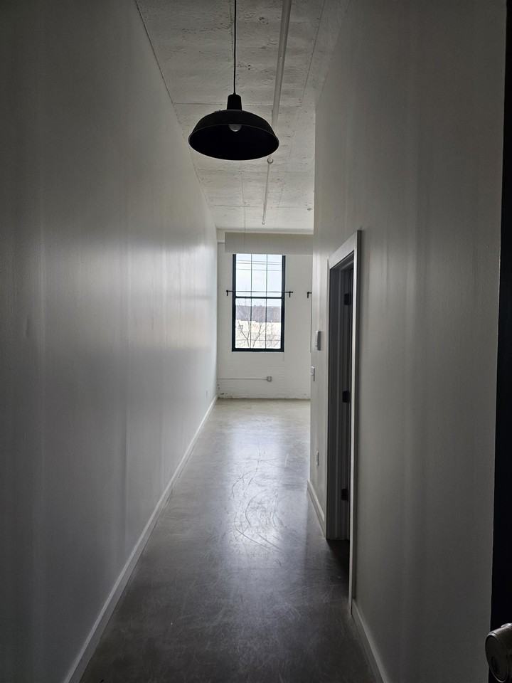 1119 North Summit Street (Wonder Bread) - Photo 3 of 11