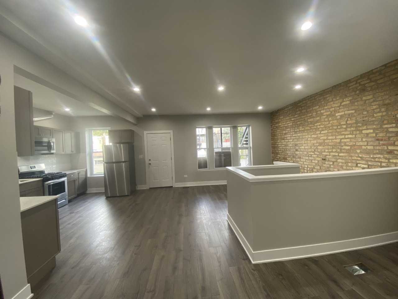 4230 W Crystal st - Photo 3 of 18