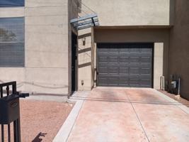 featured image of 915 Edith Blvd Ne