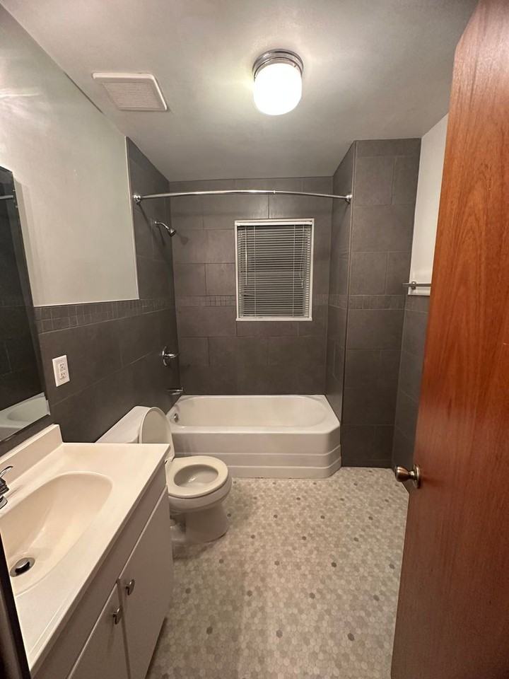 400 Longs Peak Ave - Photo 7 of 13