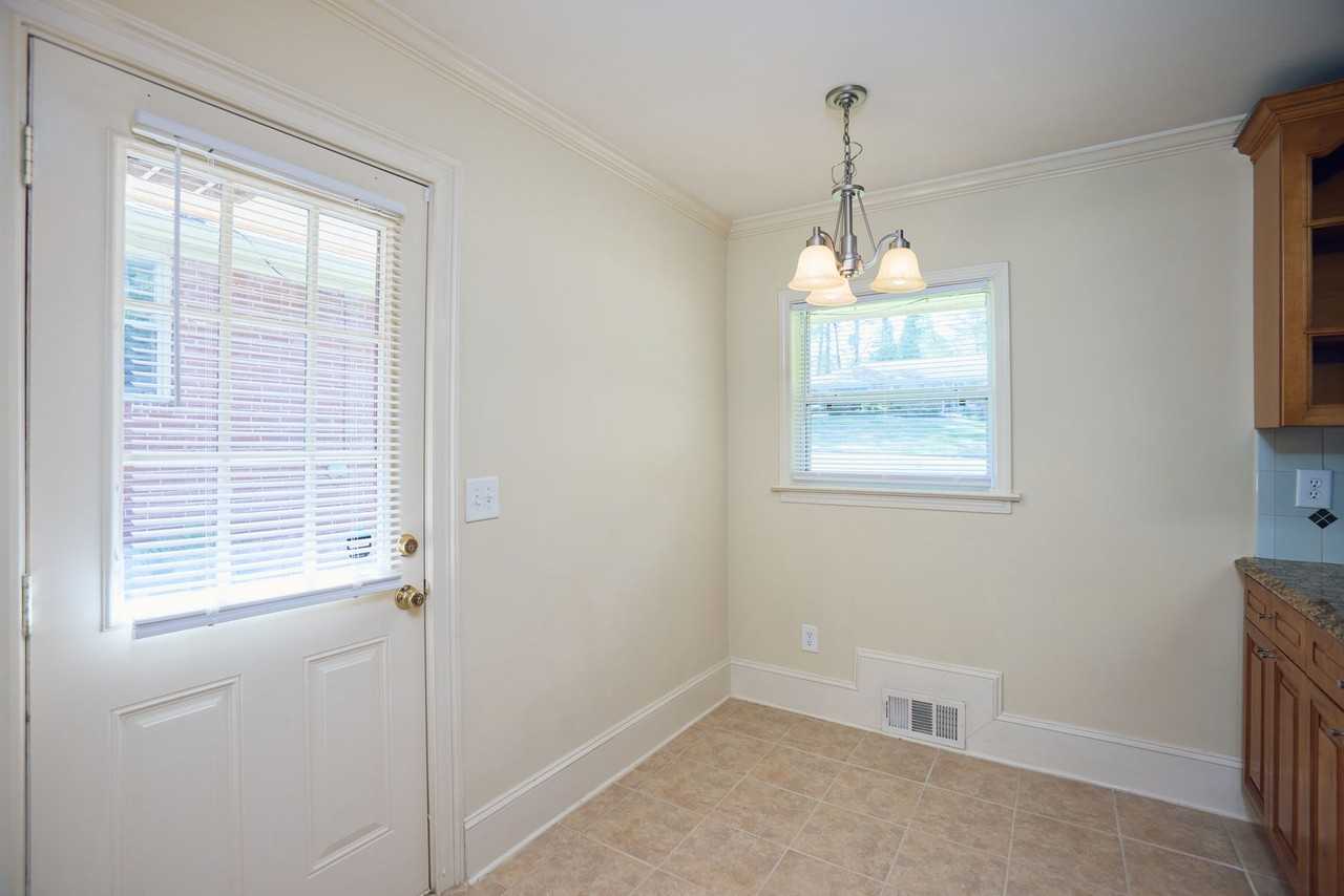 1950 Farris Dr - Photo 3 of 17