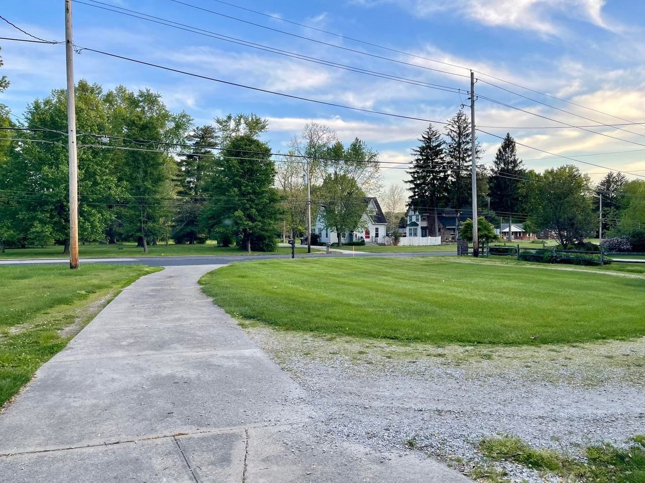 8338 Wabash Ave - Photo 4 of 19