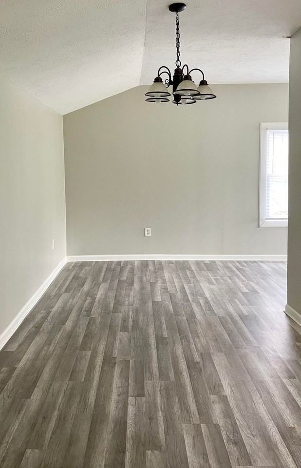 8338 Wabash Ave - Photo 7 of 19