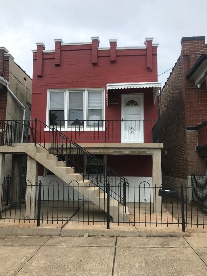 2224 Edwards St - Photo 2 of 14