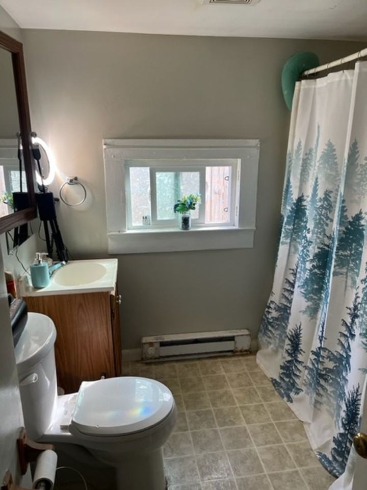 231 E 28th St - Photo 6 of 8