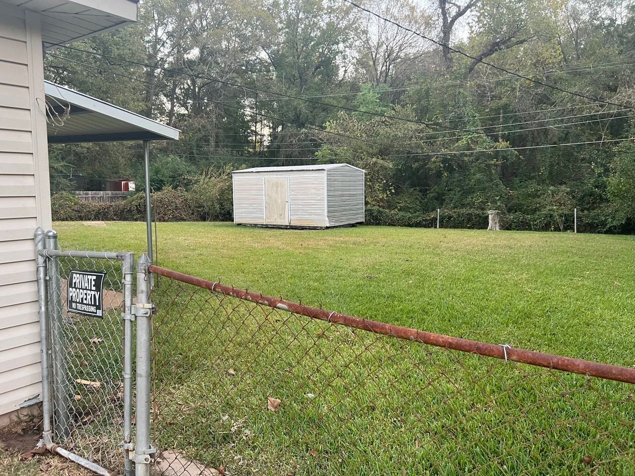 2941 Hoyte Dr - Photo 3 of 14