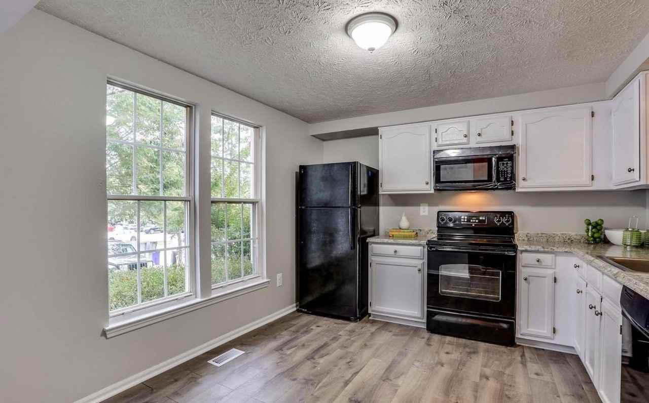 9520 Donnan Castle Ct - Photo 2 of 20