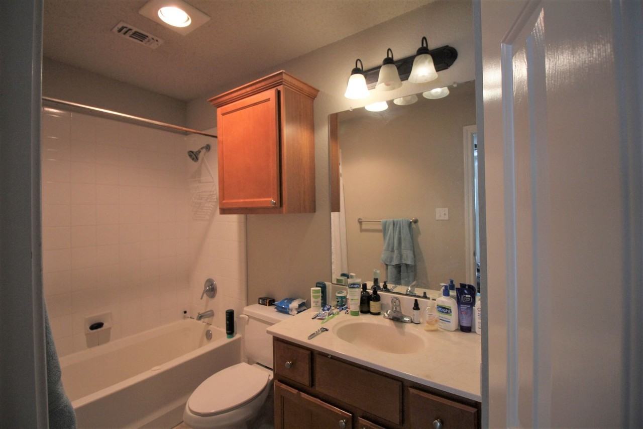 2110 Main St #1 - Photo 6 of 10