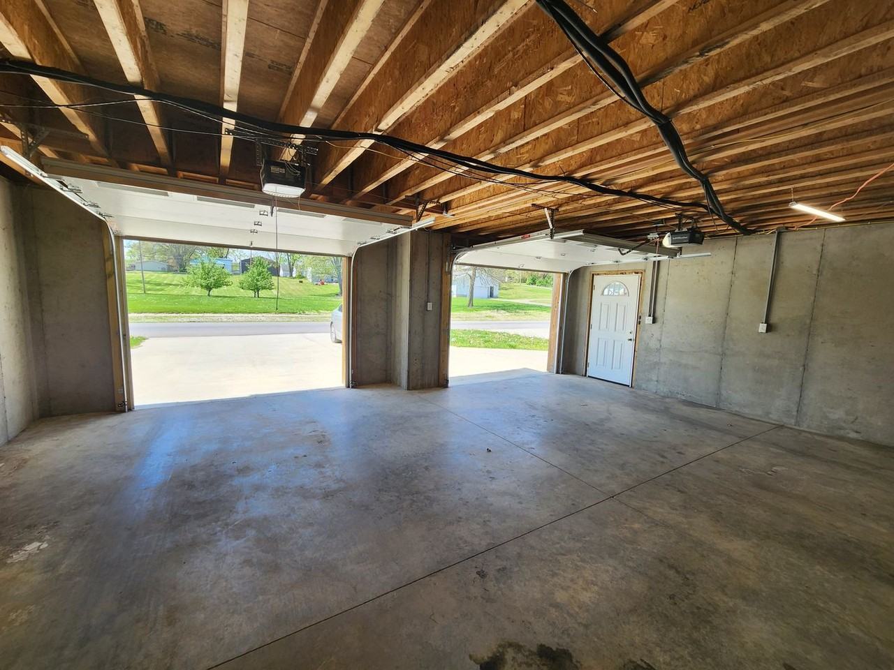 421 N 6th St - Photo 2 of 10