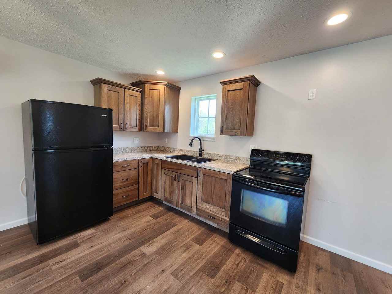 421 N 6th St - Photo 3 of 10