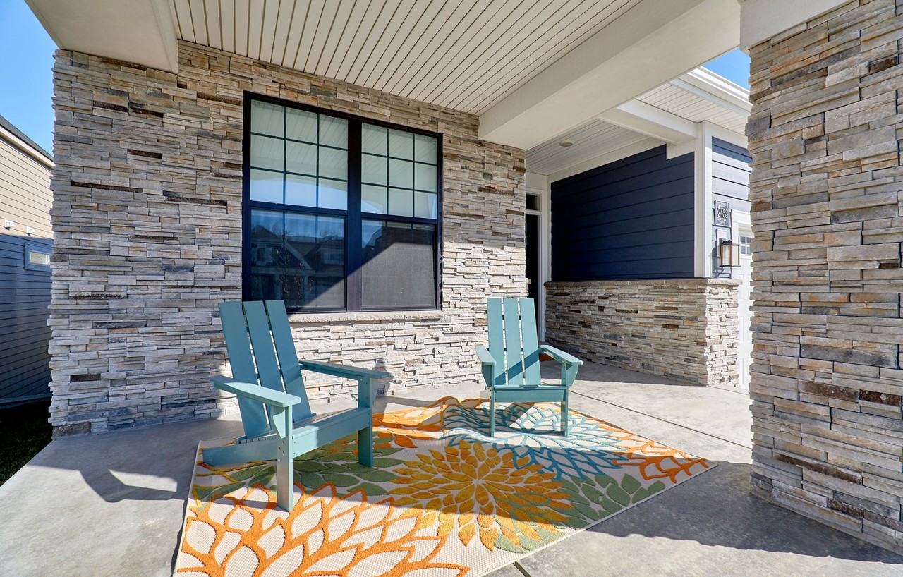 2453 Grover Ridge Dr - Photo 2 of 41