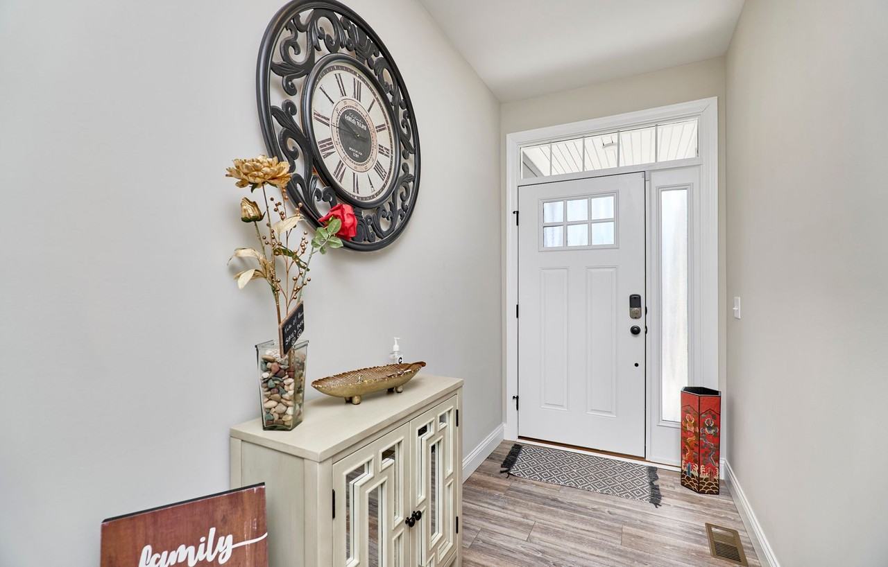 2453 Grover Ridge Dr - Photo 3 of 41