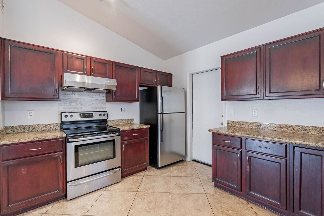 5463 W Geronimo St - Photo 3 of 47