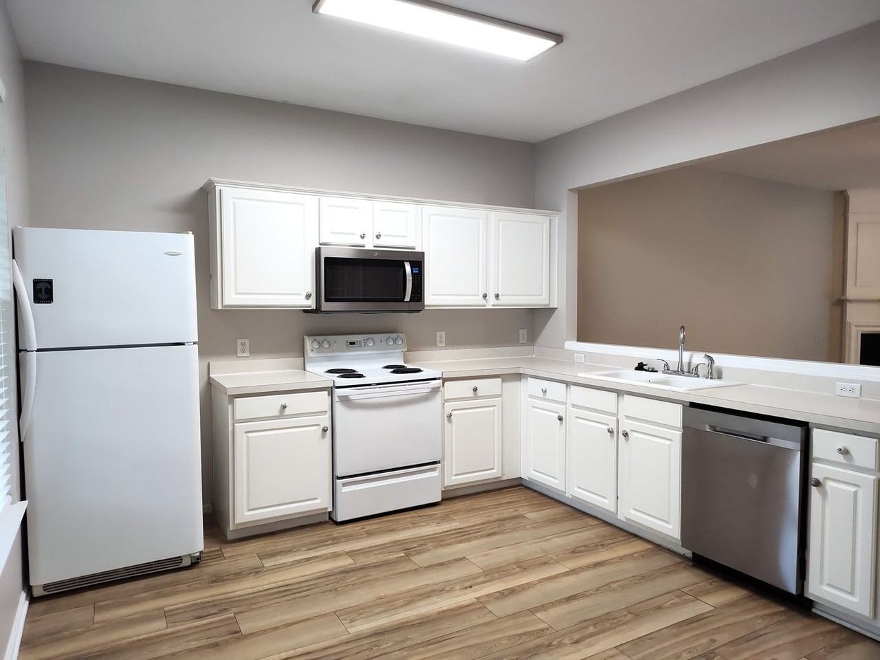 8334 Gossomer Bay Dr - Photo 3 of 22