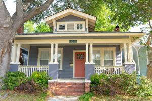 featured image of 1909 Pender Ave