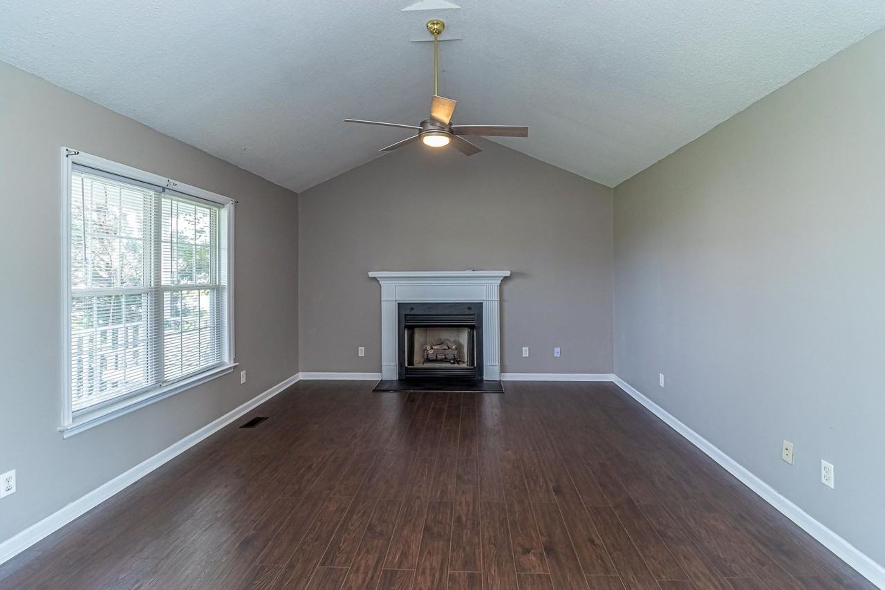 104 Ellington Way - Photo 3 of 25