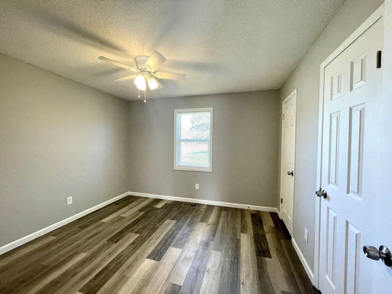 8 Rossfield Cove Left Side - Photo 6 of 10