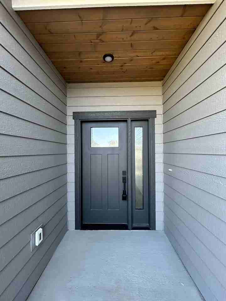 817 Van Allen Way - Photo 3 of 37