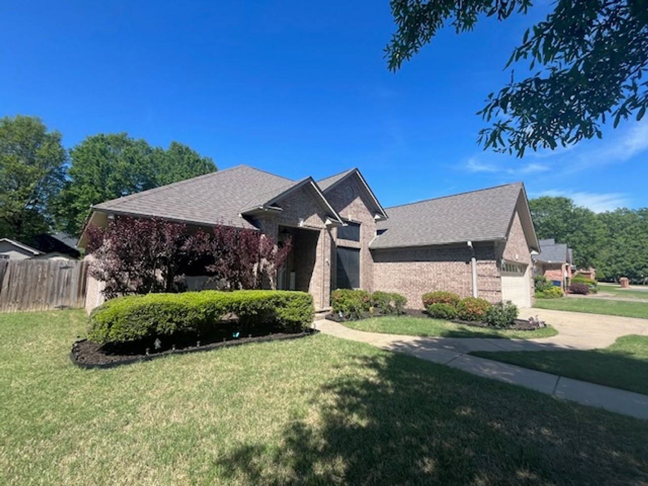 25 Summerset - Photo 3 of 46