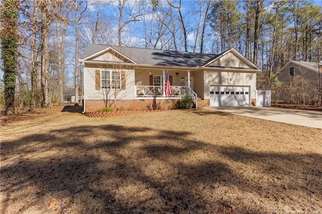 7053 Maple Cir - Photo 3 of 38