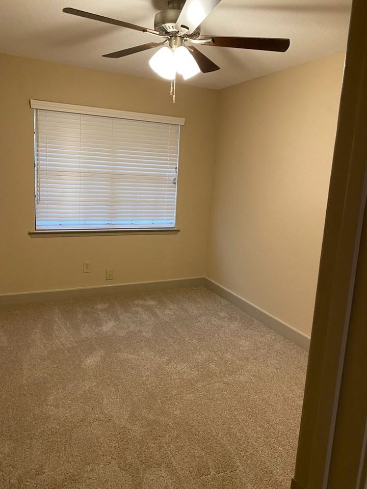7580 Kings Ridge Rd - Photo 6 of 18