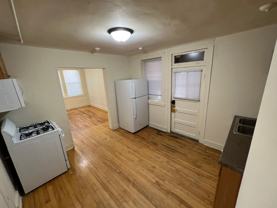 3 Bedroom Pet Friendly in Bridgeport - Photo 1 of 1