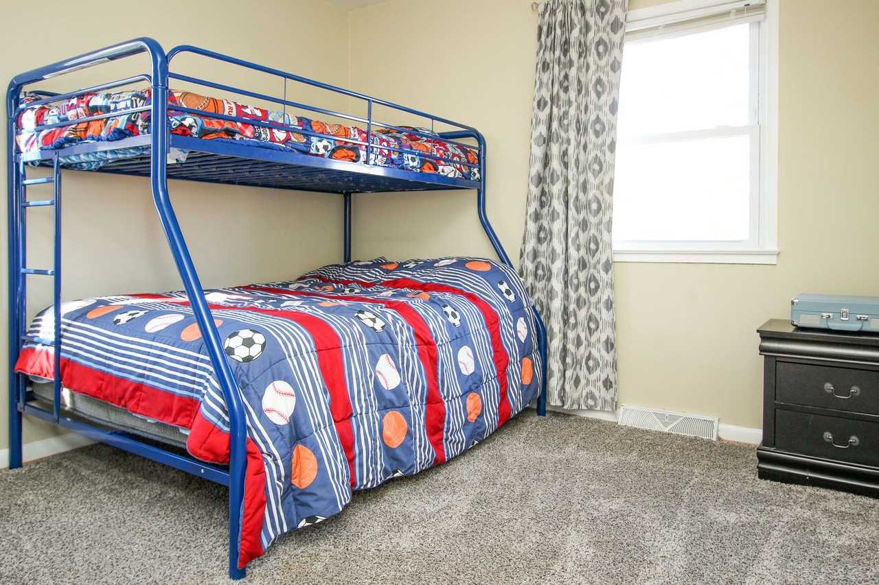 846 Thames Dr - Photo 7 of 16