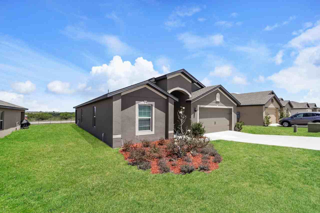 1631 Swan Lake Cir - Photo 2 of 18