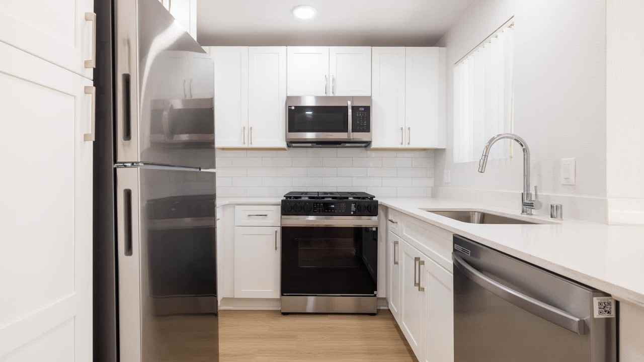 Oak Park Apartment Homes - Photo 2 of 23